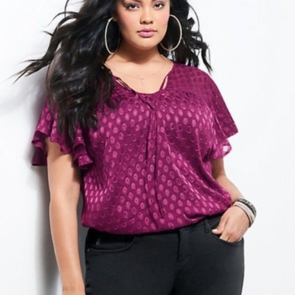 torrid Tops - Torrid Berry Dot Stitch Flutter Sleeve Top Size 1X